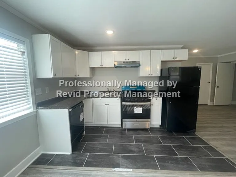 3523 Barwood Cir. — Photo 24