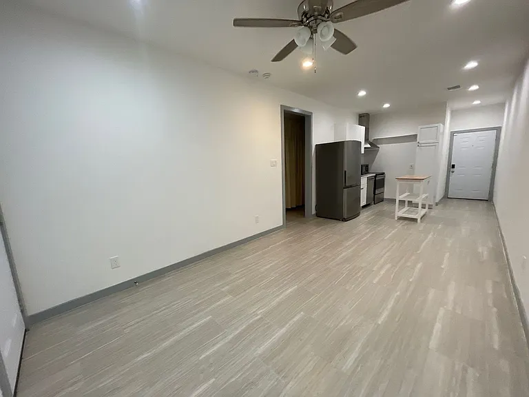 5226 Ridgevan Dr — Photo 18