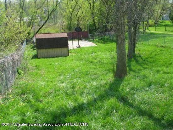 3rd image of 1223 Victoria Dr