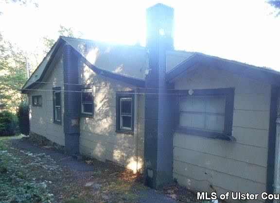 3rd image of 209 Lake Shore Dr