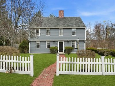 2 Queen Anne Ln, Hingham, MA, 02043