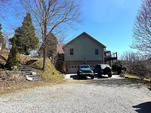 4th image of 792 Edenwood Way