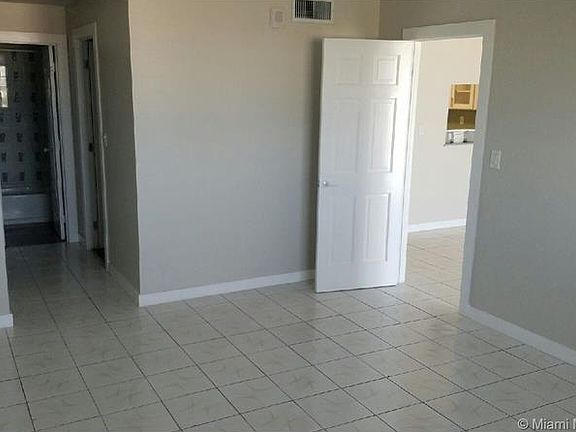 5th image of 6900 Bay Dr APT 5G
