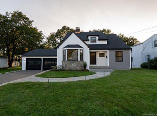 30 Lawncrest Rd, Danbury, CT 06810