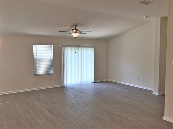 2nd image of 221 Chasewood Dr