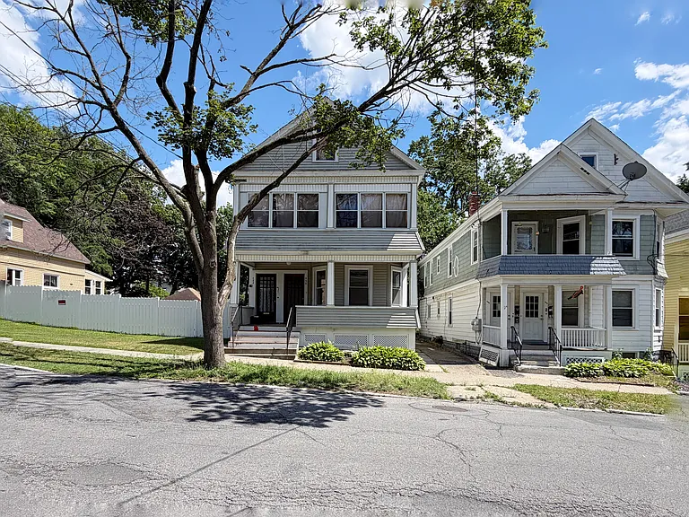 250 Elm St #1 — Photo 17