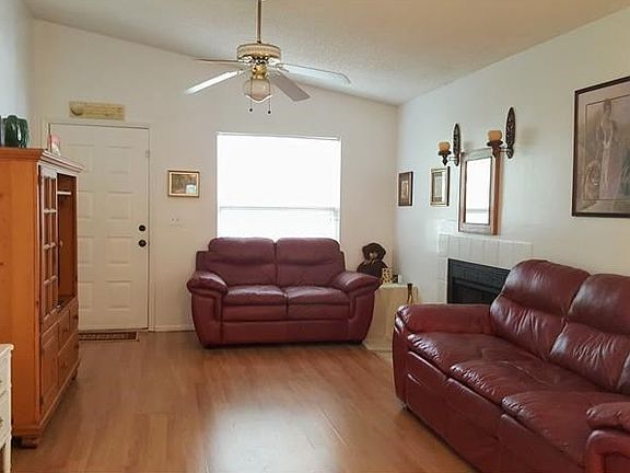 3rd image of 4004 Dream Oak Pl APT 202