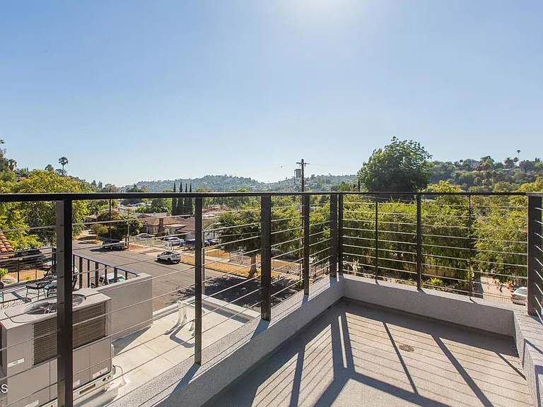 3682 Harriman Ave #3 — Photo 27