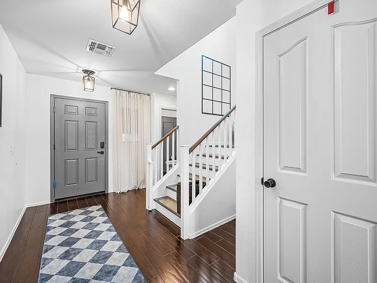 3905 W Kirkland Ave — Photo 3
