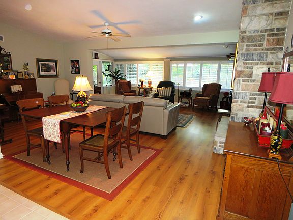 5th image of 525 Dunblane Dr
