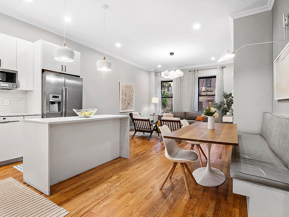1st image of 42 Saint Marks Pl APT 1