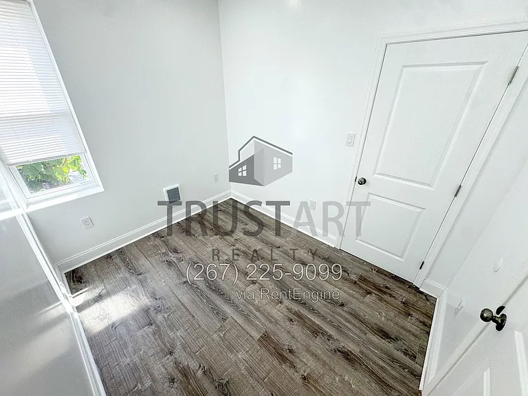 2507 N 19th St #2 — Photo 15