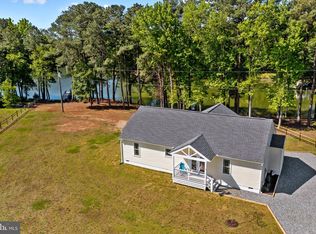 408 Smith Point Rd, Reedville, VA 22539