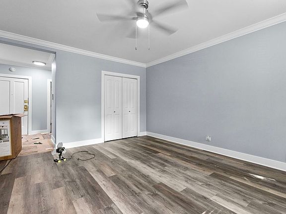 5th image of 3815 N Greenview Ave #3815