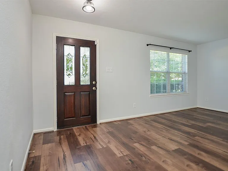 2219 Gable Hollow Ln — Photo 6