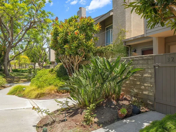 32 Village Pkwy, Santa Monica, CA 90405
