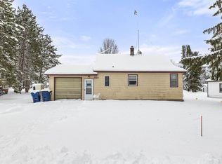 331 2nd St, Rosholt, WI 54473