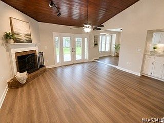3rd image of 338 Daffodil Dr
