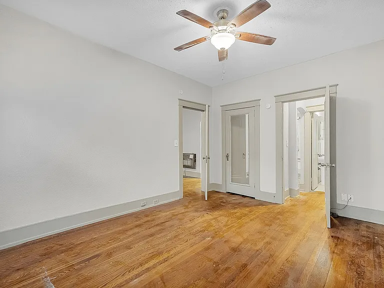Highland Court II Apartments — Photo 16