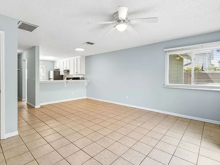 833 Mary St #A — Photo 6
