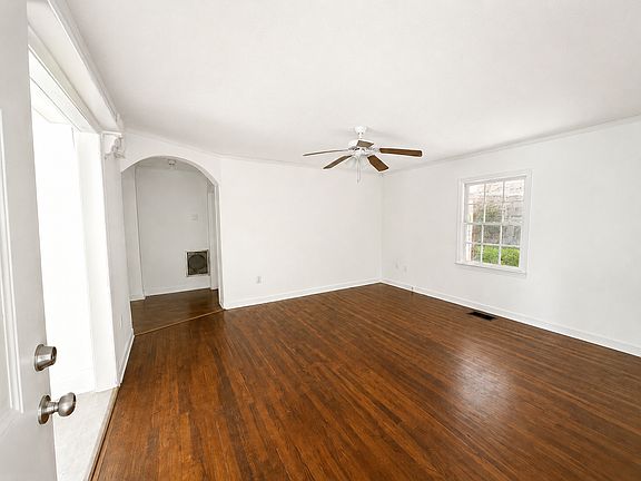 2nd image of 801 Hudson St