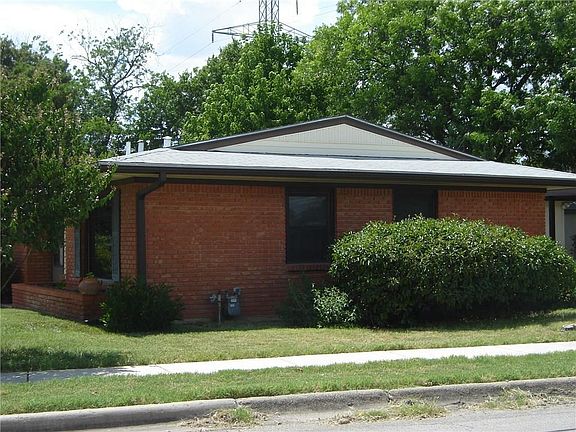 2nd image of 7033 Oak Park Dr