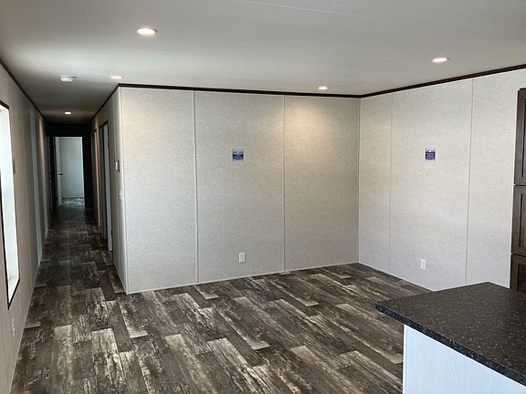 3rd image of 500 W Payton St Lot 4