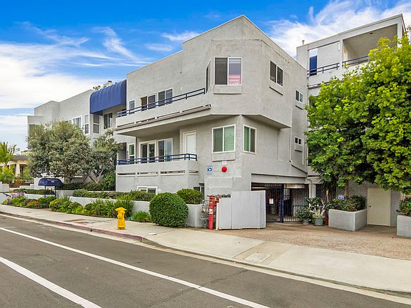 2nd image of 422 Rosecrans St APT 7