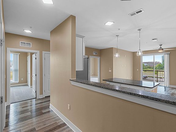 5th image of 16 Fulton St #303