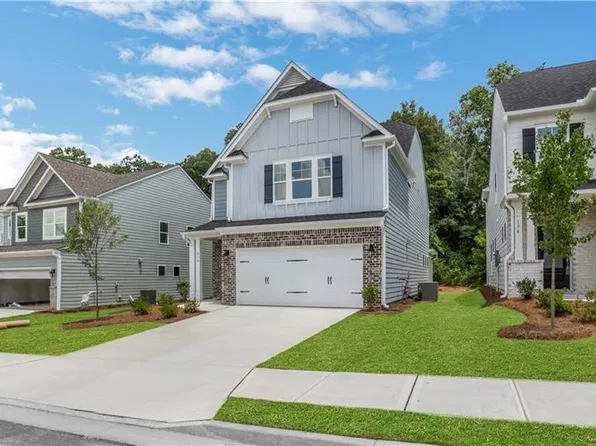 210 Trace Blf, Dawsonville, GA 30534