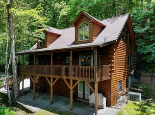 394 Hickory Dr, Waynesville, NC 28786