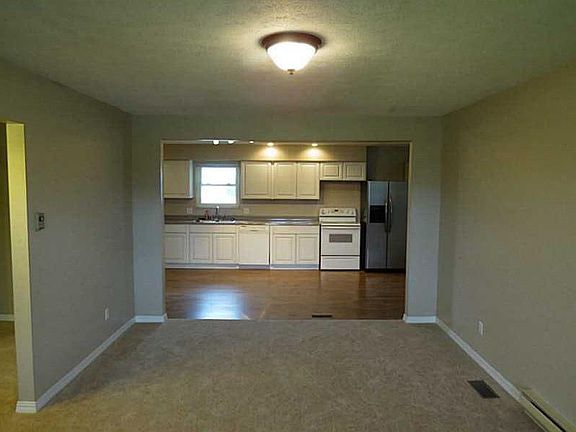 4th image of 613 Arrowhead Dr