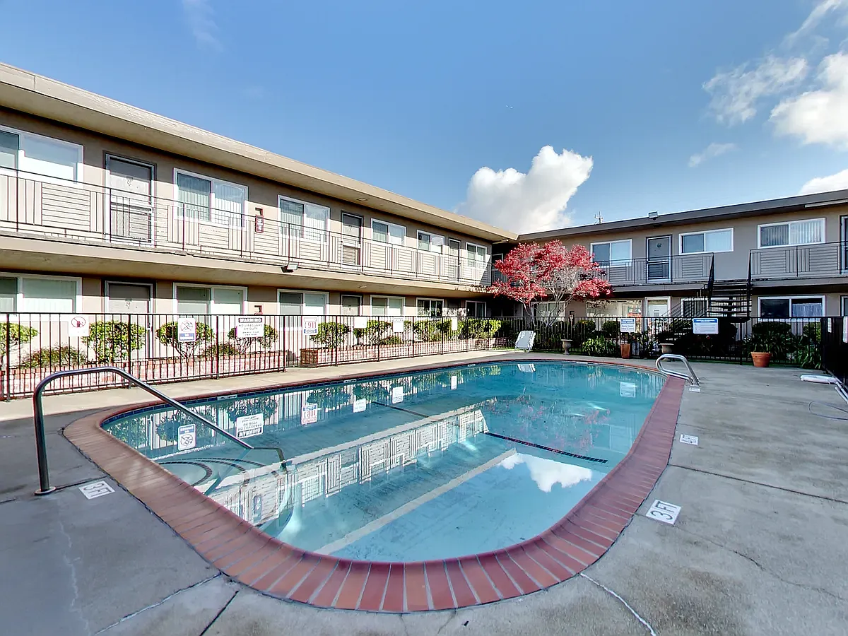 PARKSIDE APARTMENTS — Photo 1