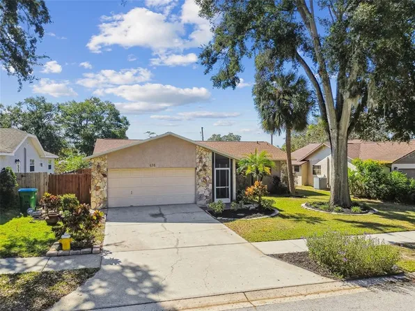 698 Crystal Dr, Palm Harbor, FL 34683