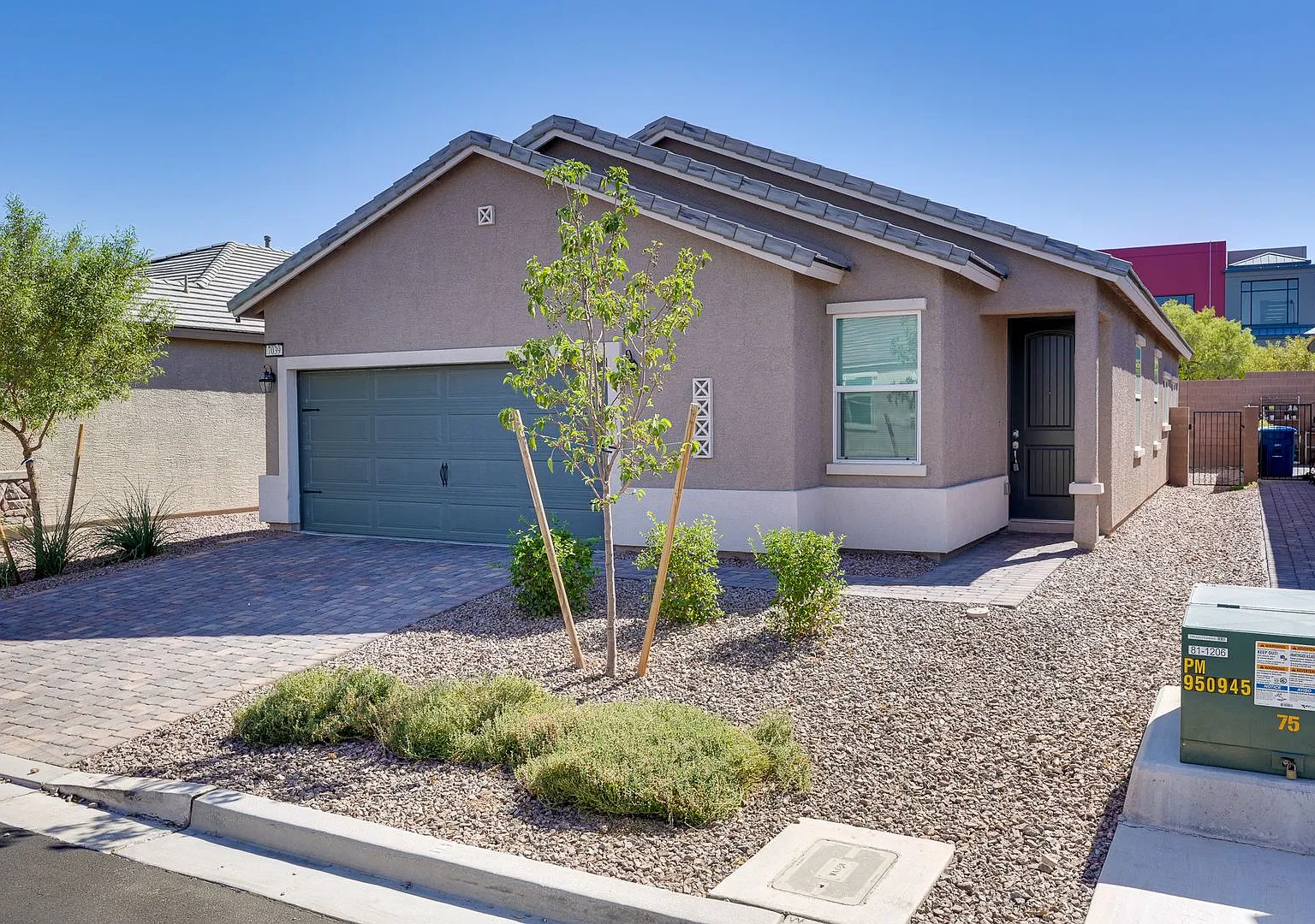 4 Bedroom Single Story Home In Southwest Las Vegas! — Photo 2