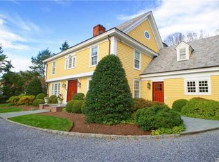 51 Cornwells Beach Rd, Port Washington, NY 11050