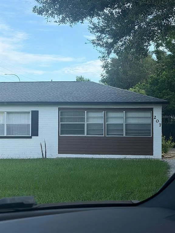 2 bed, 1.0 bath, 980 sqft, $1,995 — Photo 1