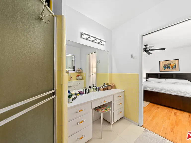 1330 N Crescent Heights Blvd #16 — Photo 21