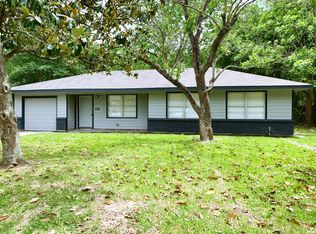 608 N Anderson St, Angleton, TX 77515