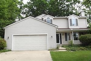 1st image of 1372 Woodland Ct