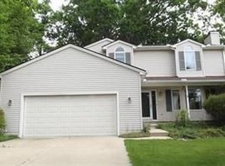 1372 Woodland Ct, Saline, MI 48176