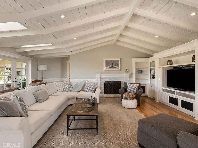 407 Mendoza Ter — Photo 23