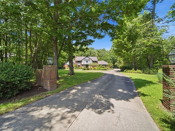 5th image of 1720 Carriage Pl