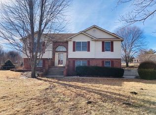 3101 Meadowvale Dr, Milford, KS 66514