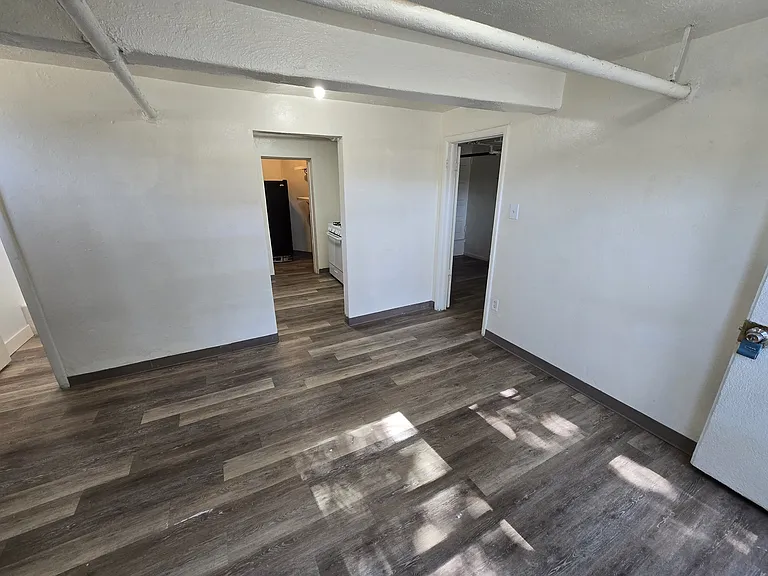 285 Fox St #B — Photo 5