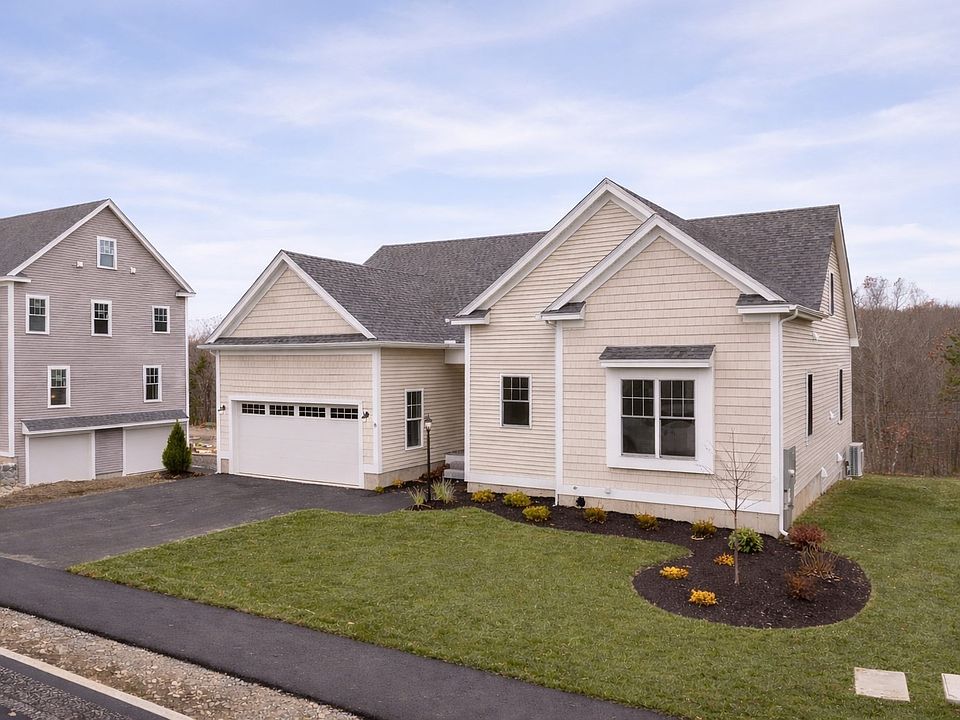 1st image of 31 Strongwater Dr