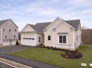 31 Strongwater Dr, Salem, MA 01970
