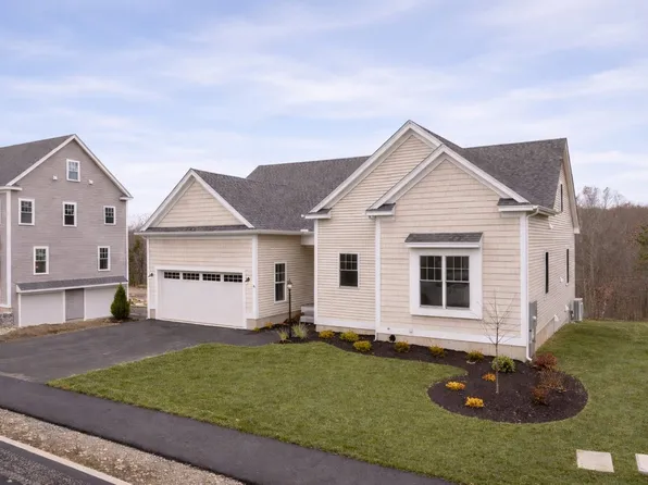 31 Strongwater Dr, Salem, MA 01970