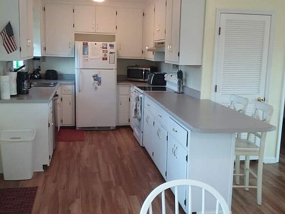 2nd image of 1041 W Gulf Beach Dr