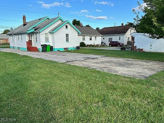 3rd image of 1399 Broadway Ave
